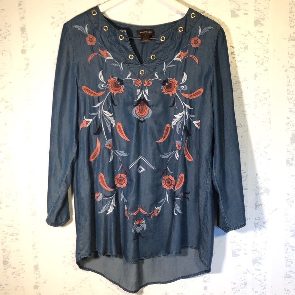 Multiples Boho Denim Floral Embroidered Top Sz M